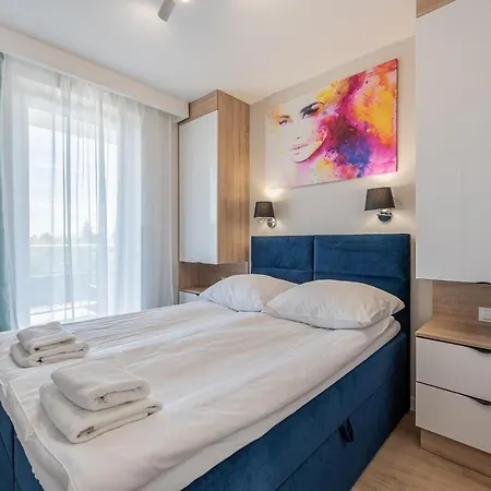 Luksusowe Sun Seasons 24 W Rewalu Z Basenem By Renters