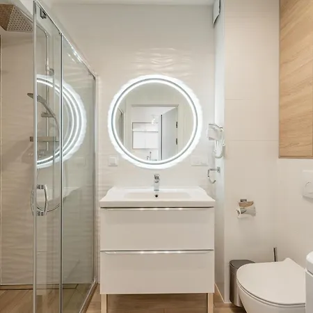 Sun Seasons 24 - Klifowa - Wellness & Spa, Silownia, Sala Zabaw Apartment