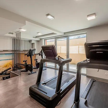 Luksusowe Sun Seasons 24 W Rewalu Z Basenem By Renters *